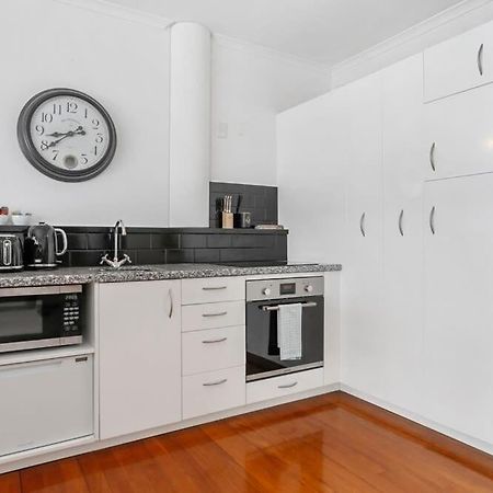 Funky One Bedroom Apartment On Princes Wharf Auckland Ngoại thất bức ảnh